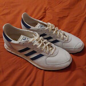 Pair of Adidas TRX Vintage sgoes.